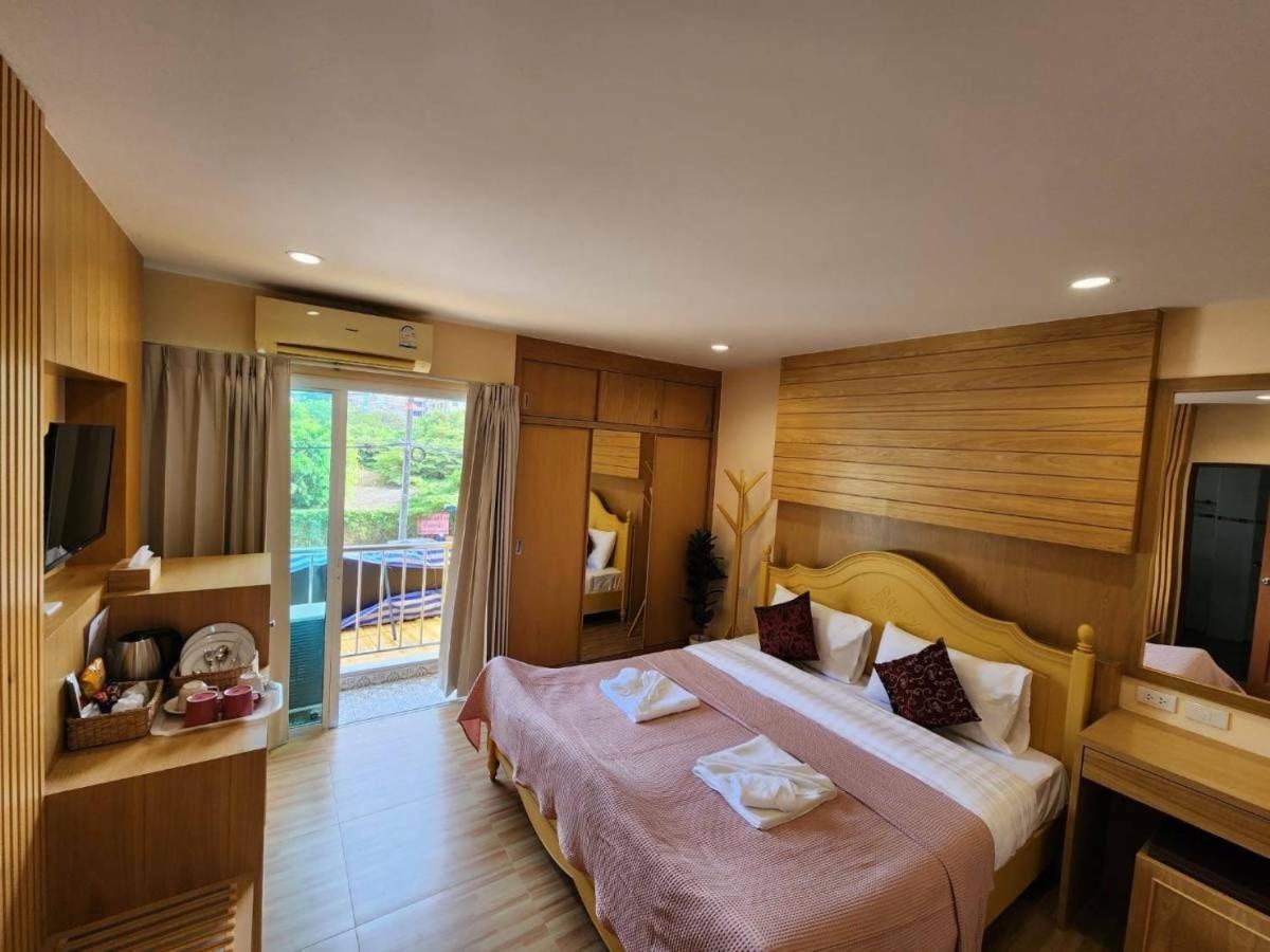 Alaita Hostel Patong 외부 사진